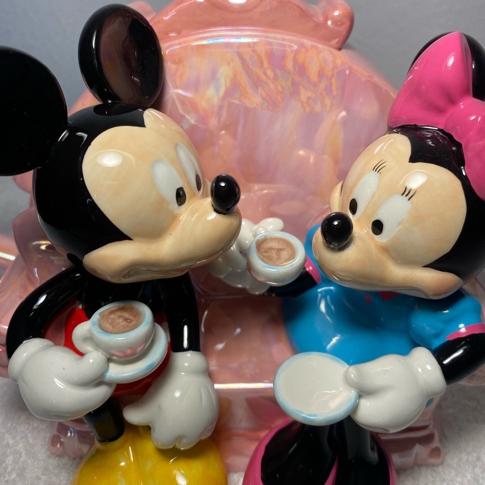 Rare- Vintage Disney Collectible Ceramic Teapot- Mickey and Minnie- in box - Picture 7 of 10